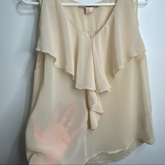 Forever 21 M cream semi sheer ruffled sleeveless blouse tank 167B7 - Picture 2 of 9